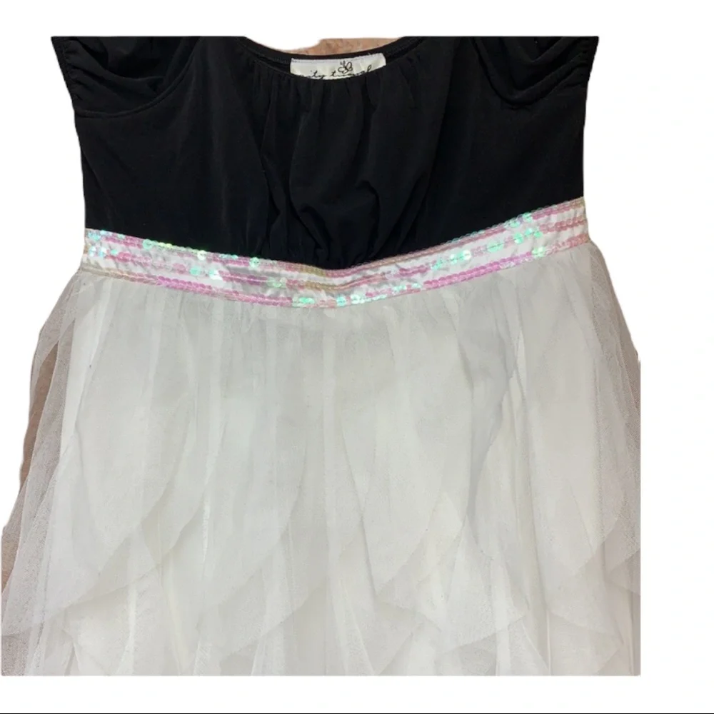 Sz10 Girls City Triangles Black/White Dress - Picture 2 of 6